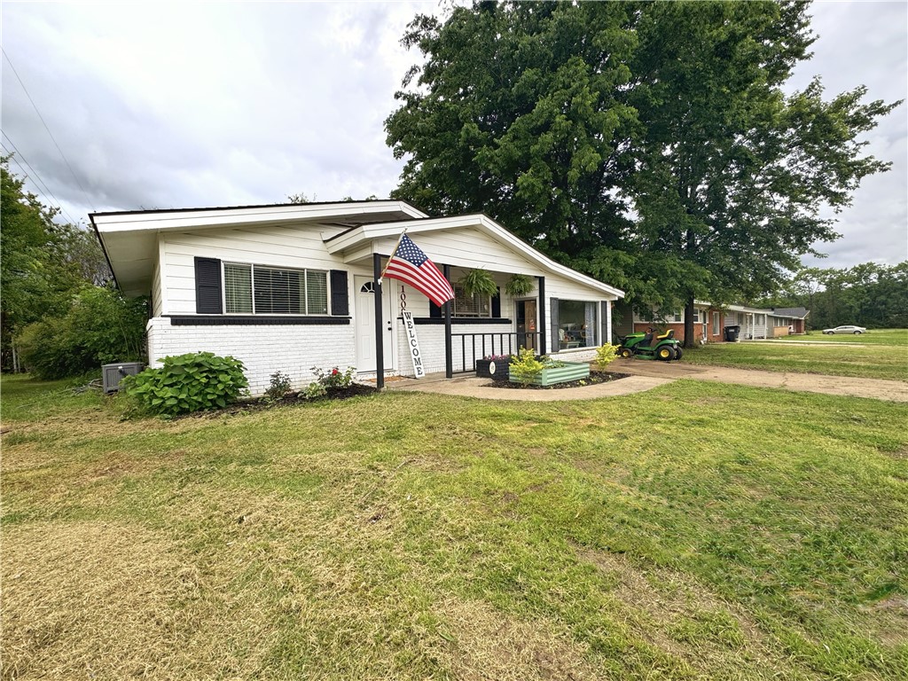 Updated and move-in ready, this centrally located charmer has it allāan airy and quaint living room with a large picture window, a spacious dining area, and a pretty kitchen youāll love to cook in. The fully fenced backyard is perfect for play or relaxing, and youāll love being just minutes from everything in town!