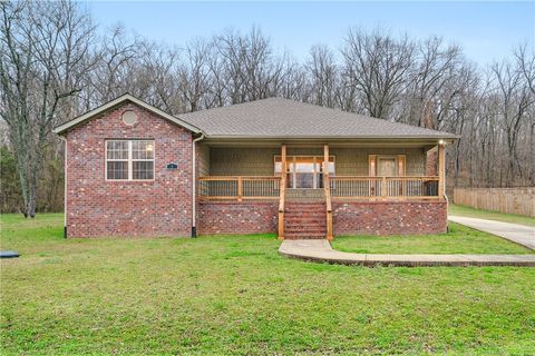 Photo of 5 Castle Acre Lane, Bella Vista, AR 72715 (MLS # 1338857)