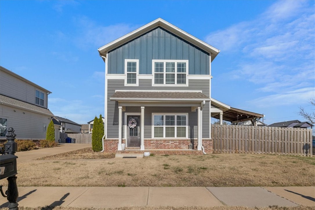 Enjoy effortless living just minutes from I-49, with quick access to shopping, dining, and entertainment. This beautiful 3-bedroom, 2.5-bathroom home features a versatile bonus room, perfect for a home office or in home gym. Designed for comfort and convenience, the home boasts huge walk-in closets, granite countertops, and built-ins, all situated on a desirable corner lot. Don't miss this opportunity for stylish, low-maintenance living in a fantastic location!