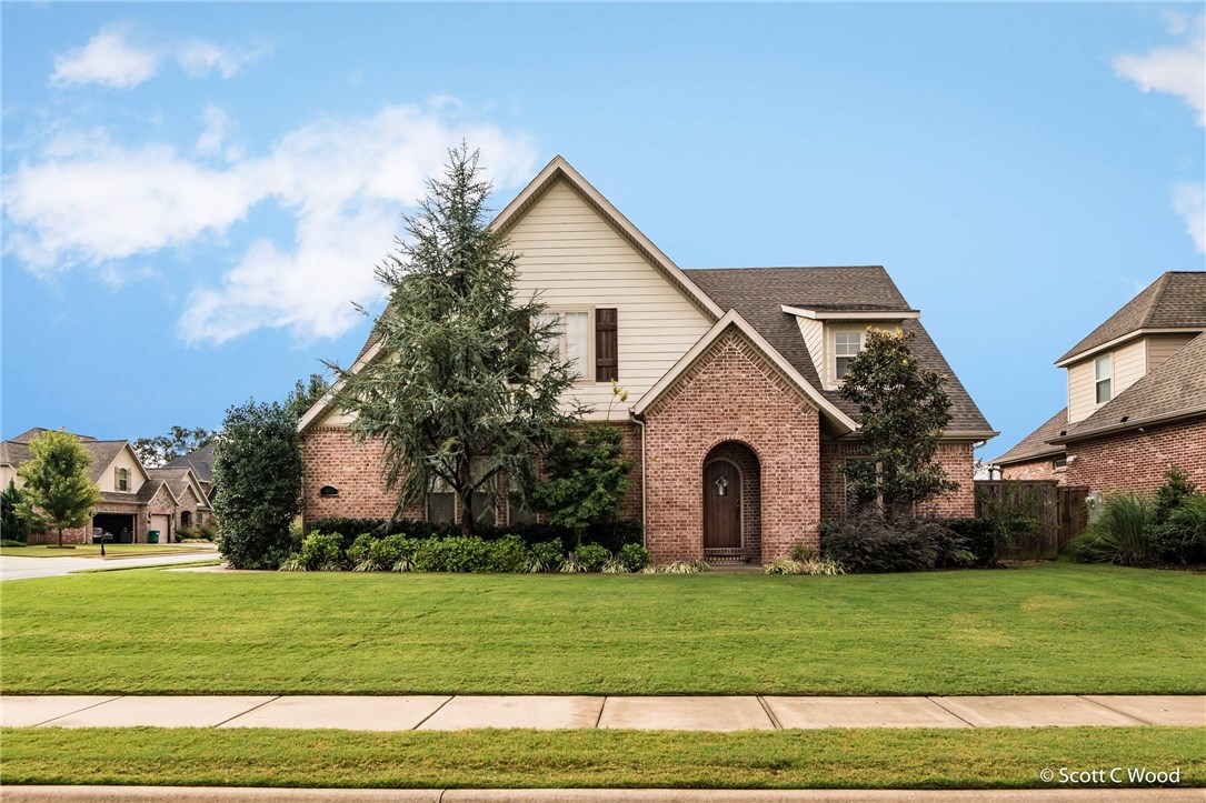 Very nice home in the very desirable SILO FALLS neighborhood. This home has a very flexible floorplan with an extra room off of the master bedroom that could serve as a home office, bedroom with its own closet or another living space. Another flexible space upstairs that could be a bedroom, bonus with another huge area that is unfinished. Step outside to the amazing pool and outdoor kitchen and living space. Extra parking/storage space behind the fence. Brand new roof 2018. One of a kind!