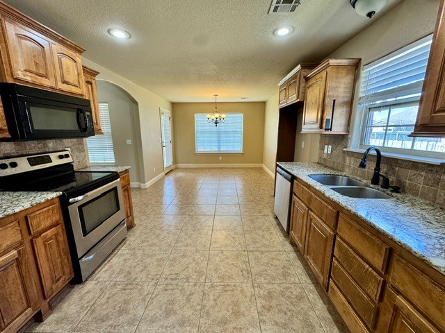 LAURYNWOOD ESTATES-BENTONVILLE - Residential Lease