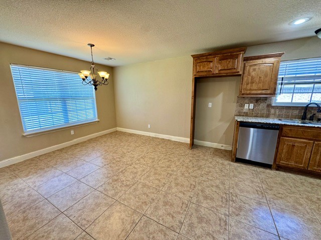 LAURYNWOOD ESTATES-BENTONVILLE - Residential Lease