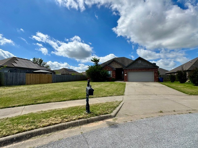 LAURYNWOOD ESTATES-BENTONVILLE - Residential Lease