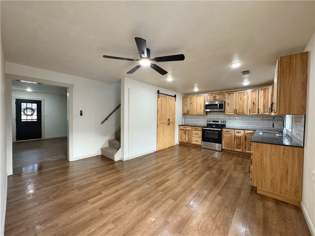 SPRING MOUNTAIN RANCHETTES - Residential