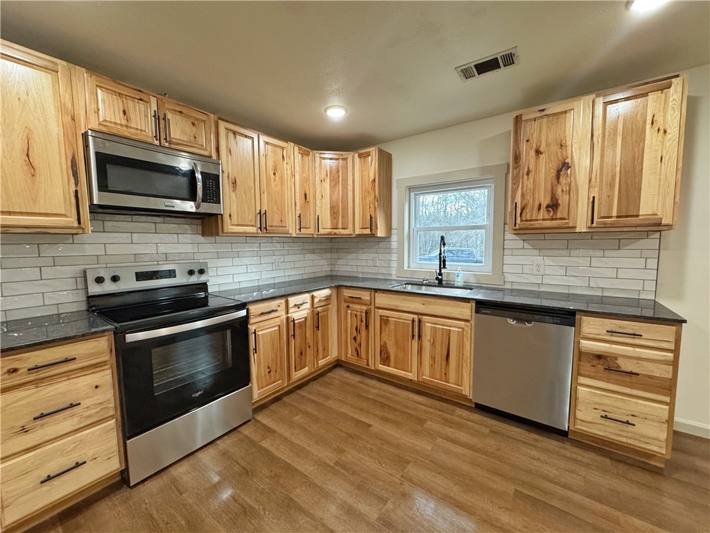 SPRING MOUNTAIN RANCHETTES - Residential