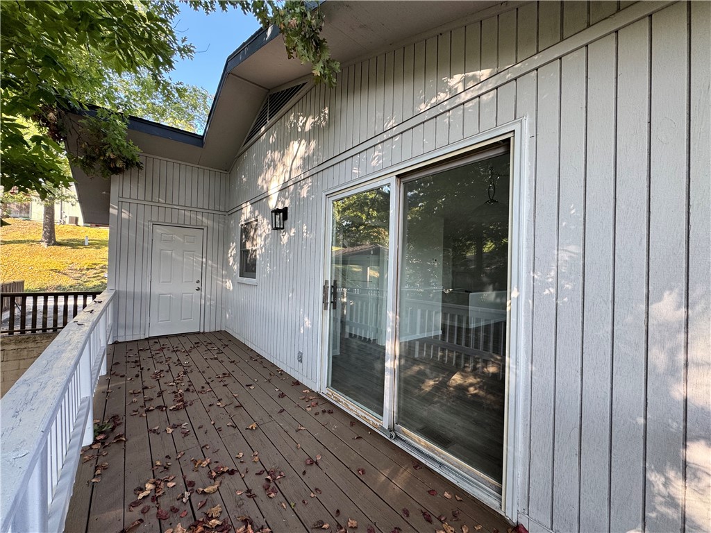 Townhouse Tct 3 A/K/A Drake Court Bvv - Residential