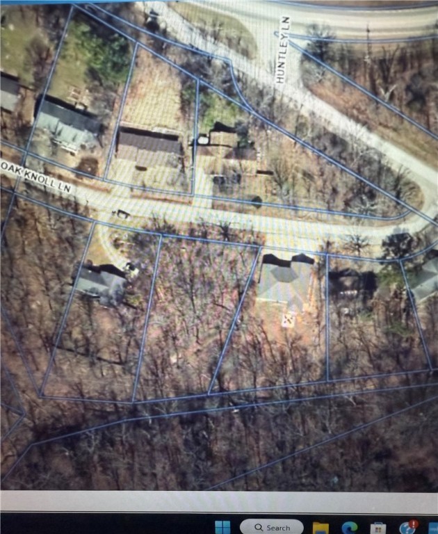 .50 acres 1/2 acre Tremendous Location! In between two beautiful homes! Close to everything including bike trails Huntley Gravity Trail. Bella Vista offers lakes, golf courses, clubhouses, recreation areas Restaurant on the lake, boat storage, work out areas and at such an affordable cost. Don't miss this exploding area which includes Bentonville home of Wal-Mart, Crystal Bridges Museum, The Monentary, Much much More!
Information is deemed reliable, but not guaranteed.