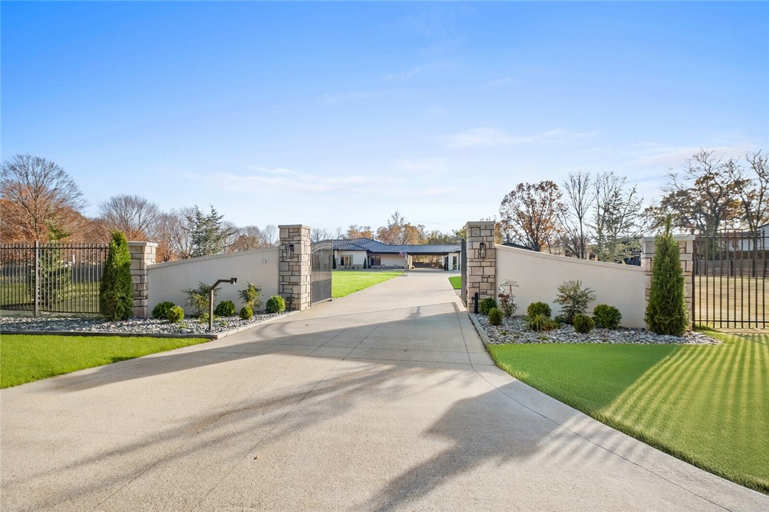 Ozark Acres-Cave Springs - Residential