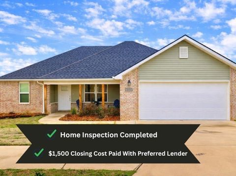 Photo of 133 Youngblood Place, Huntsville, AR 72740 (MLS # 1339171)