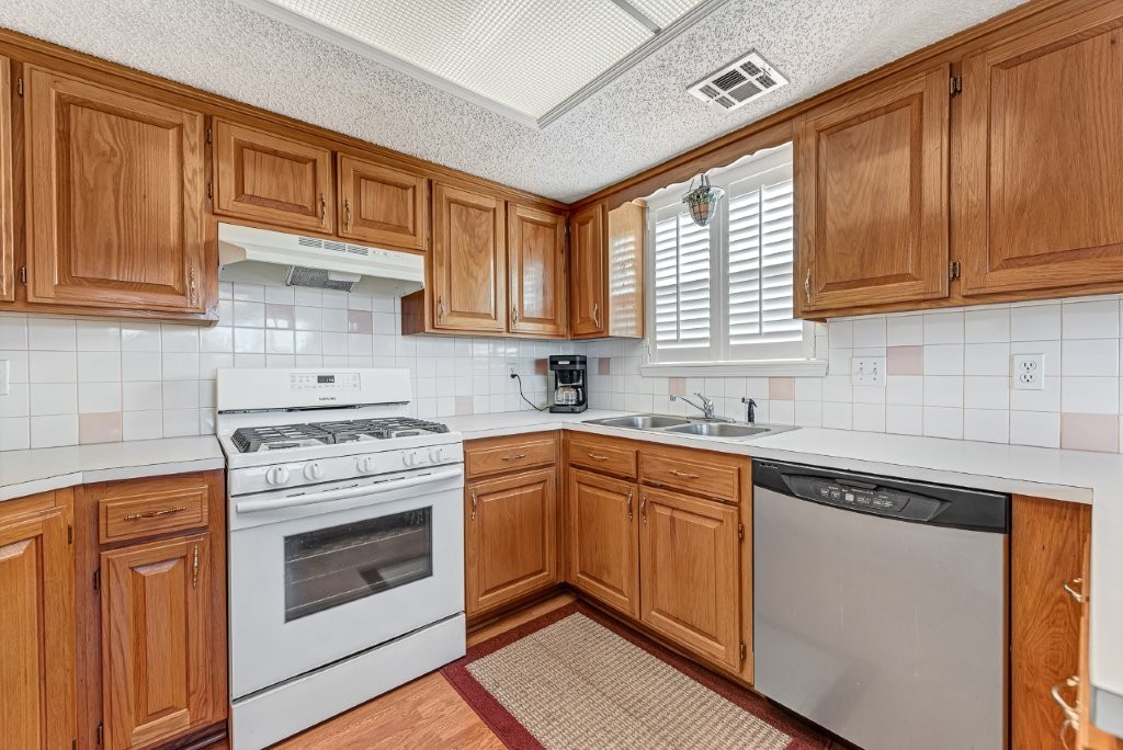 Whispering Timbers Ph 7 Rogers - Residential