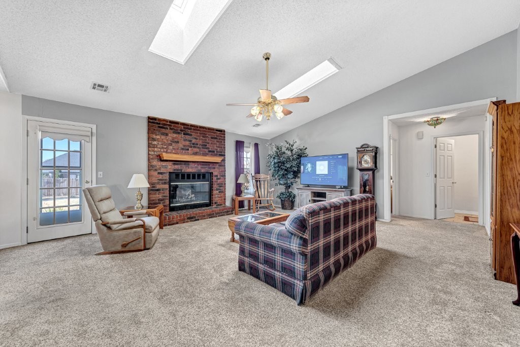 Whispering Timbers Ph 7 Rogers - Residential