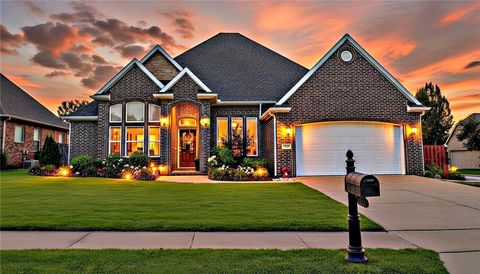 Photo of 5500 Lanshire Drive, Rogers, AR 72758 (MLS # 1334180)