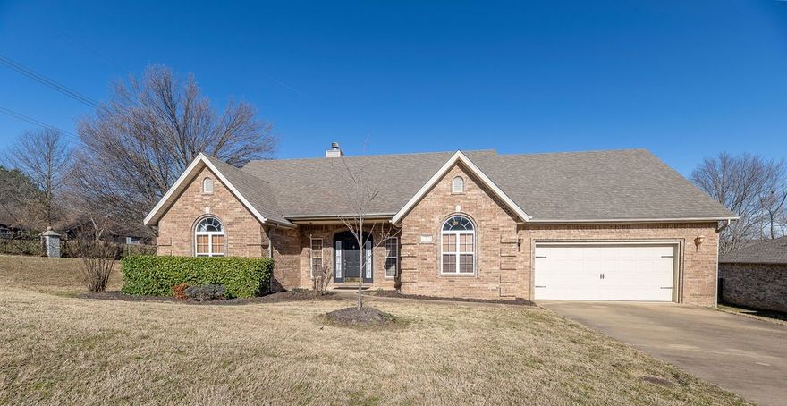 Discover the perfect blend of comfort and convenience in this beautiful East Fayetteville
home. Ideally located within walking distance of Vandergriff Elementary and McNair Middle
School. This four-bedroom home features a desirable
and open split floor plan. The heart of the home is a spacious family room with vaulted
ceilings and a cozy gas fireplace. The kitchen offers granite countertops, a gas range,
and a breakfast bar. A bright sunroom provides a quiet space for work or relaxation.
Upstairs, a large flex space with a half bath can serve as a fourth bedroom, media
room, or game room. Outdoor living shines with an oversized deck, new stone patio,
and a fully fenced yard. Located in a sought-after school district with easy access to
Fayetteville’s many amenities. Schedule your private tour today! Seller is offering a 1-
year home warranty.