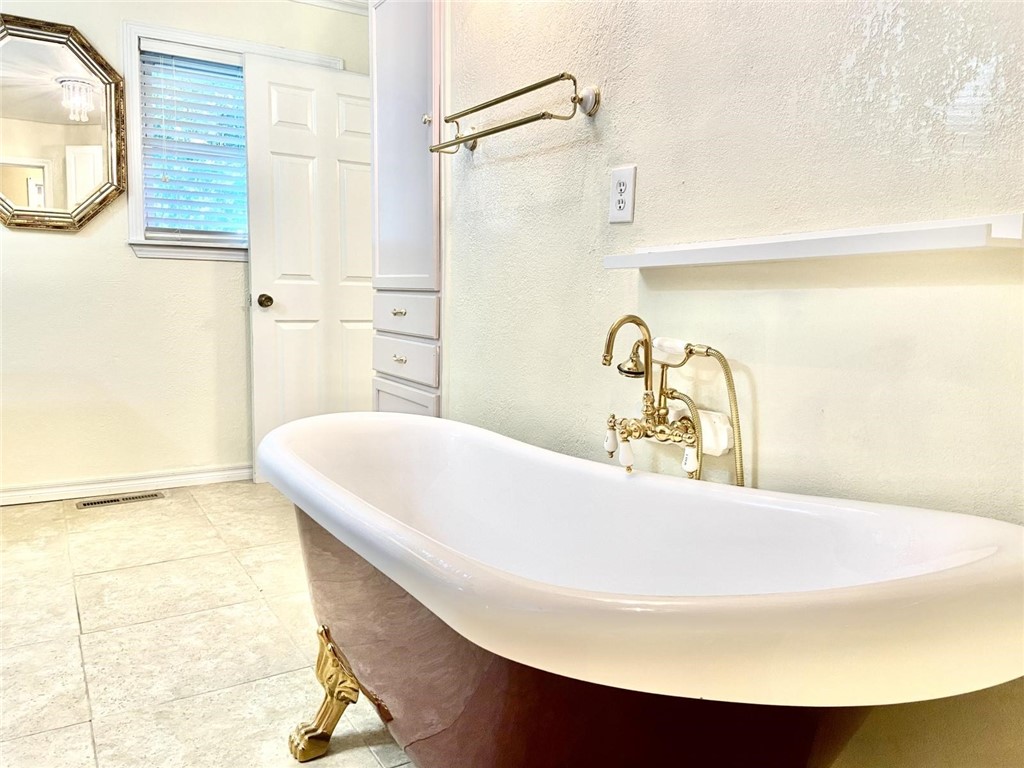 Worcester Sub Bvv - Residential Lease