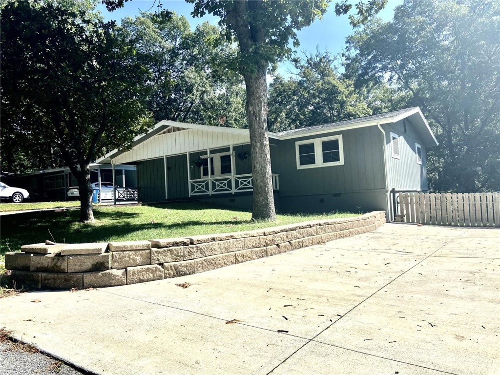 Worcester Sub Bvv - Residential Lease