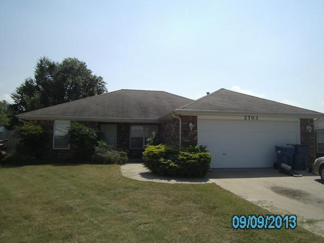 Showings start August 1st once vacant. Additional $75/month for 6-month lease term.