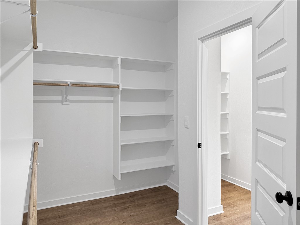 Noahs Landing - Residential