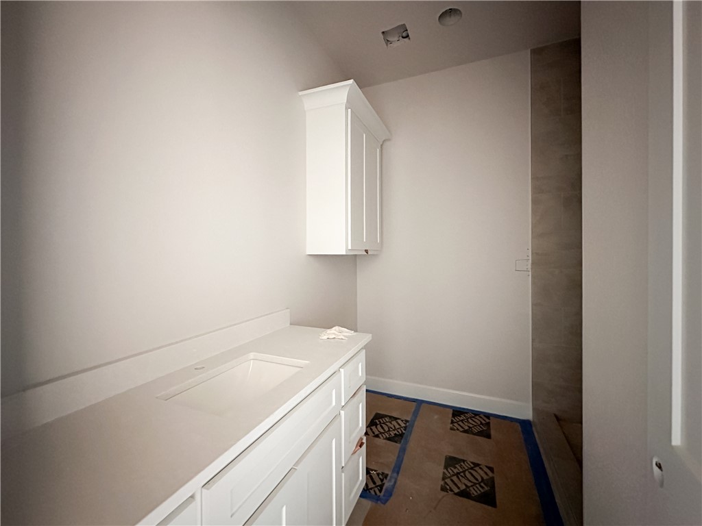 County Line Square - Residential