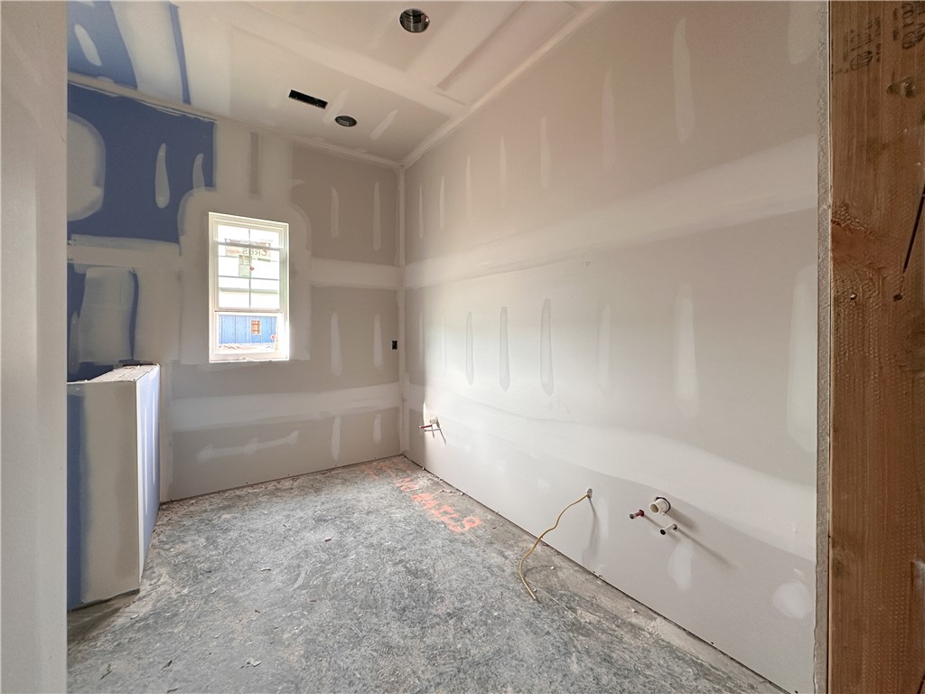 County Line Square - Residential