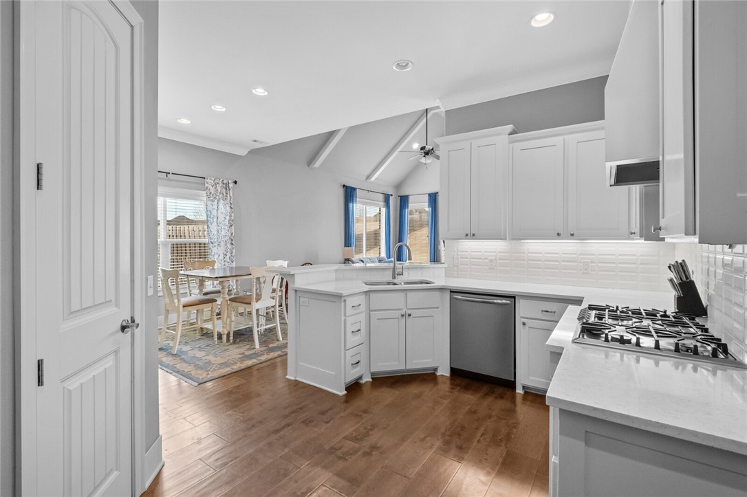 Waterford Estates At Hissom Ranch - Residential