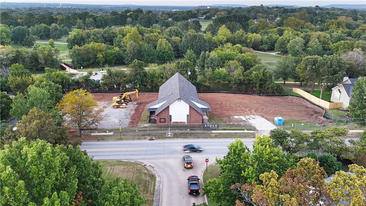 Fayetteville Outlots - Commercial Lease