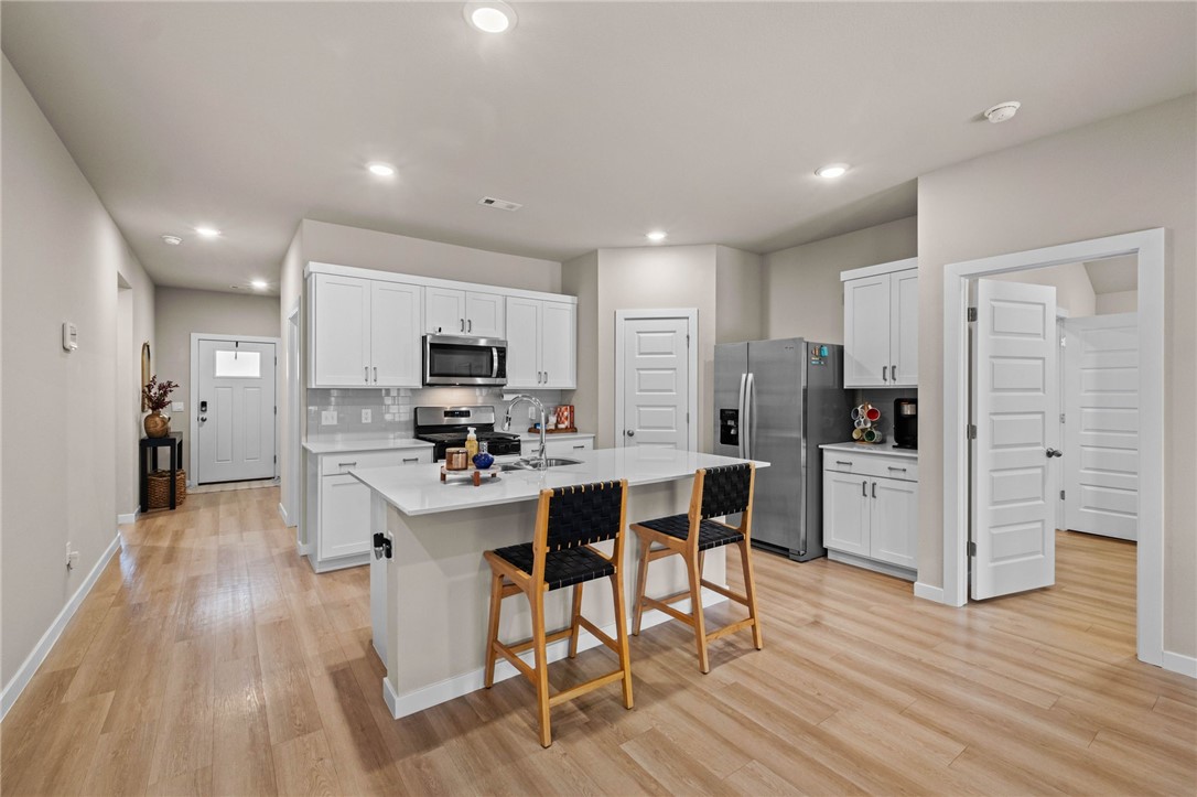 Cottonwood Place Sub Rogers - Residential Lease