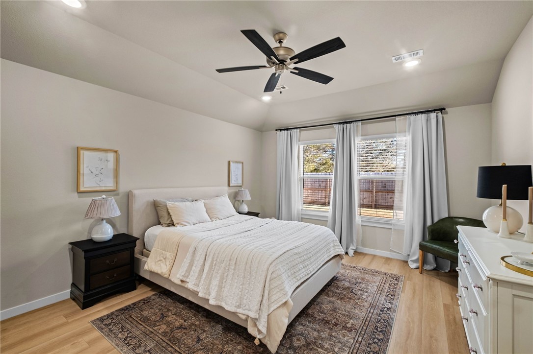 Cottonwood Place Sub Rogers - Residential Lease