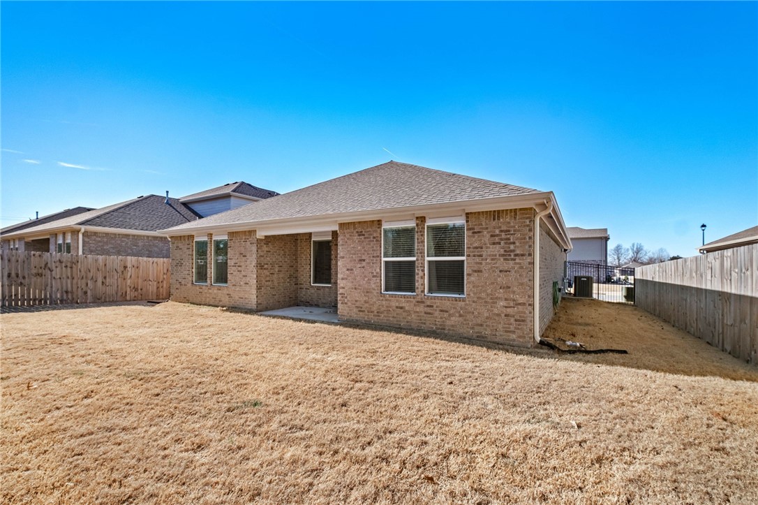 Cottonwood Place Sub Rogers - Residential Lease