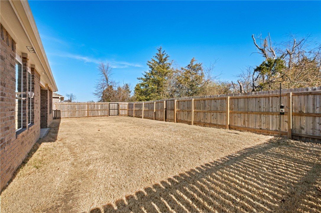 Cottonwood Place Sub Rogers - Residential Lease