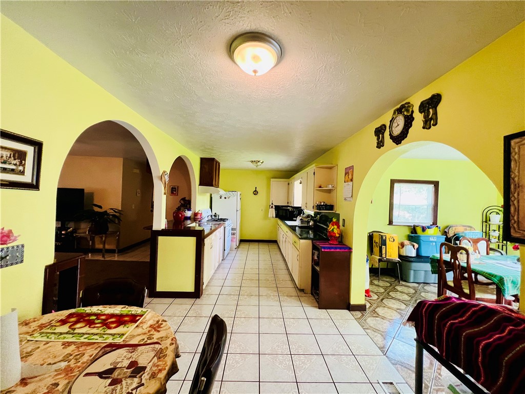 CIRCLE DRIVE - Residential