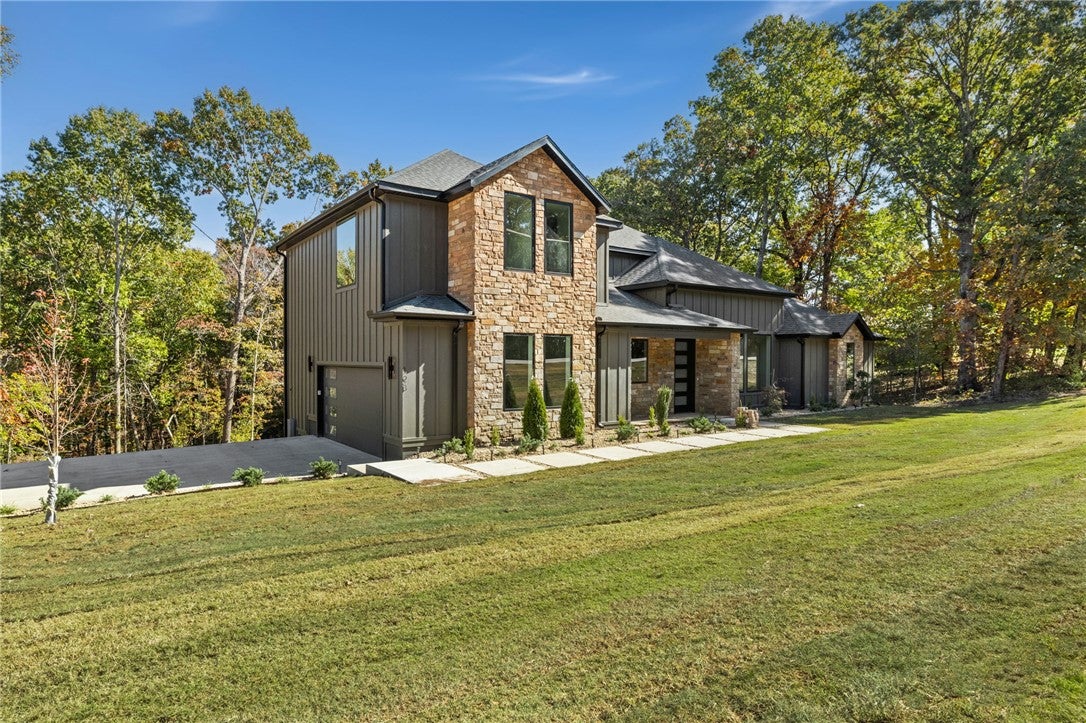 Northwest Arkansas Real Estate | Uptown Real Estate 123 Trafalgar Road