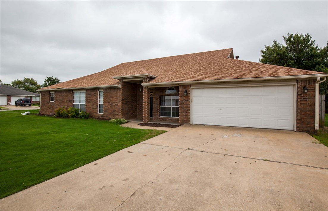 Great 3 bedroom 2 bath duplex in Rogers. Vinyl plank wood flooring and fresh paint in this 3 bedroom 2 bath duplex. Lots of storage, Master on main level. Large fenced back yard. Close to schools. Lawn care included.