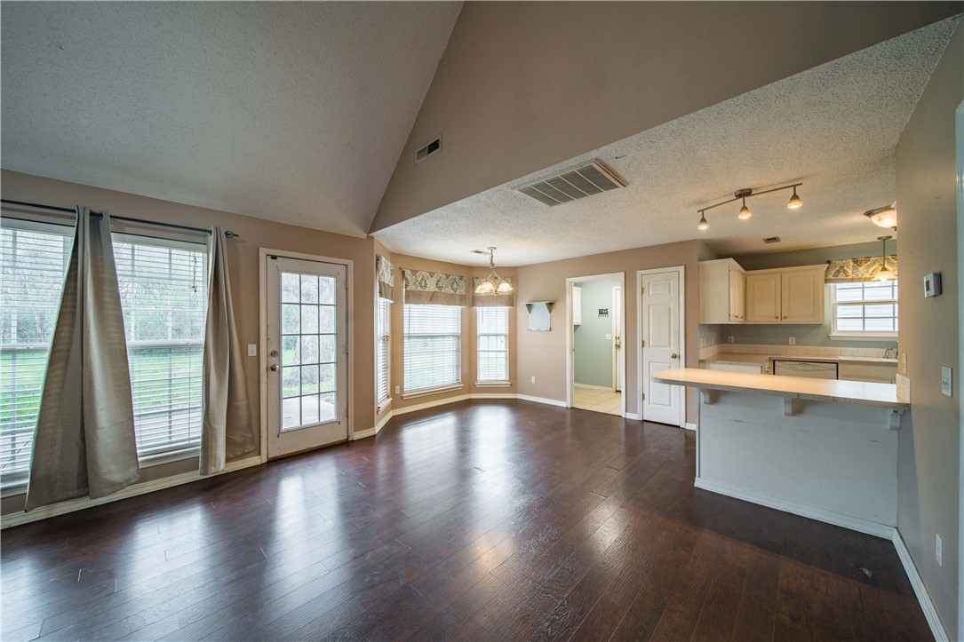 20-18-30-Springdale - Residential
