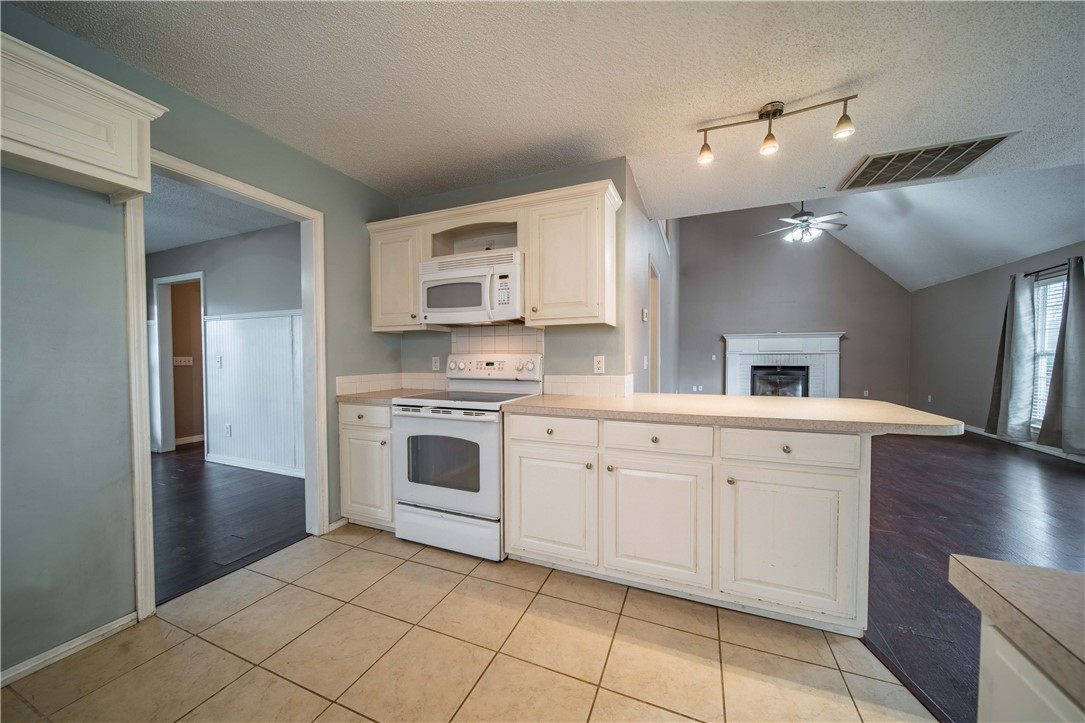 20-18-30-Springdale - Residential