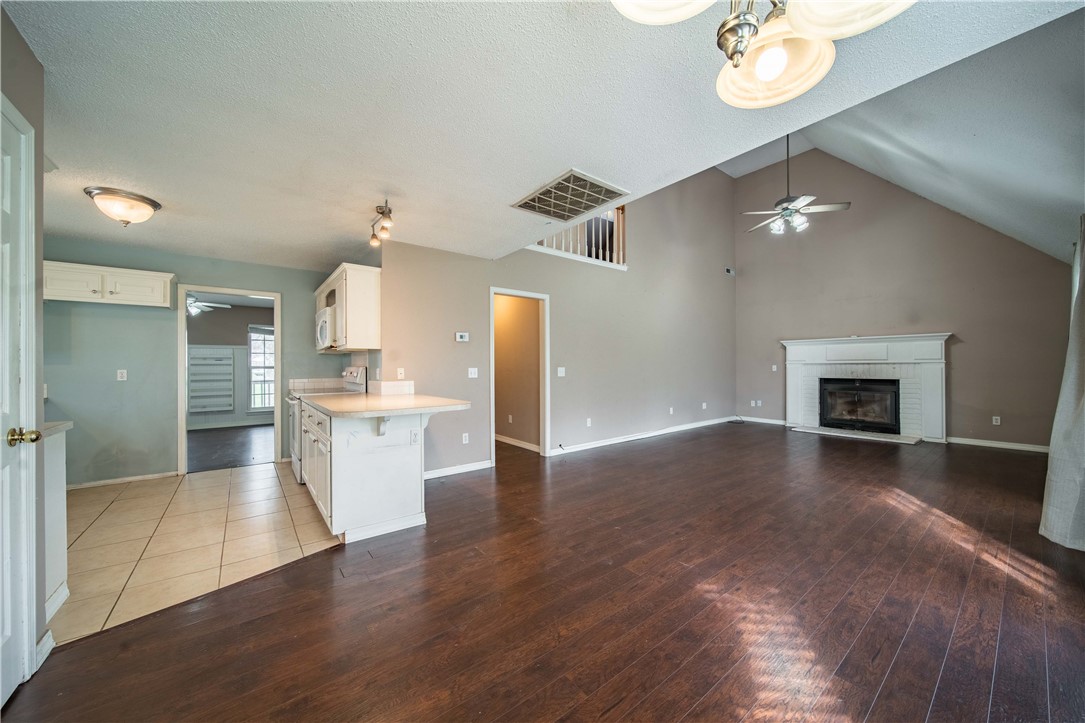 20-18-30-Springdale - Residential