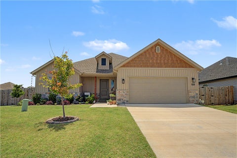 Photo of 1011 Monarch Road, Centerton, AR 72719 (MLS # 1356307)