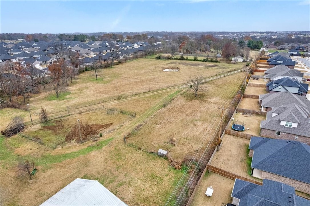 Stagecoach Sub Bentonville - Land