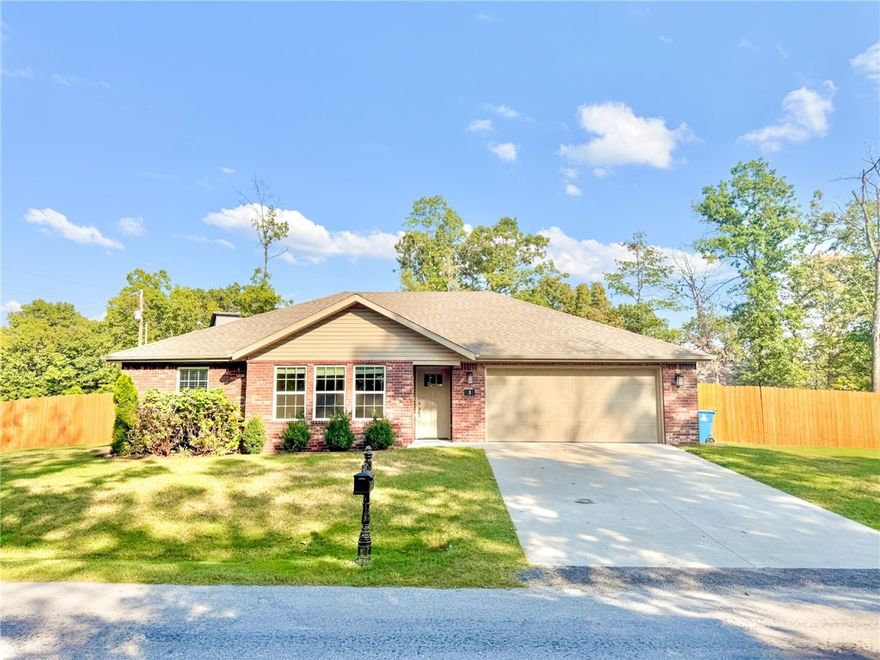 Bright and spacious 3 bed/2 bath home in the heart of Bella Vista, AR. Built in 2022, the home features a master suite with two walk-in closets, kitchen pantry, large bright windows, split floor plan, spacious bedrooms, and a fully fenced .43 acre backyard! Prime location close to major bike trail entrances, Lake Ann, 15 mins to Bentonville, and more! Tenant is responsible for all yard care. $1875/monthly rent and $1875/security deposit. 1 year lease. One pet negotiable with additional pet deposit.