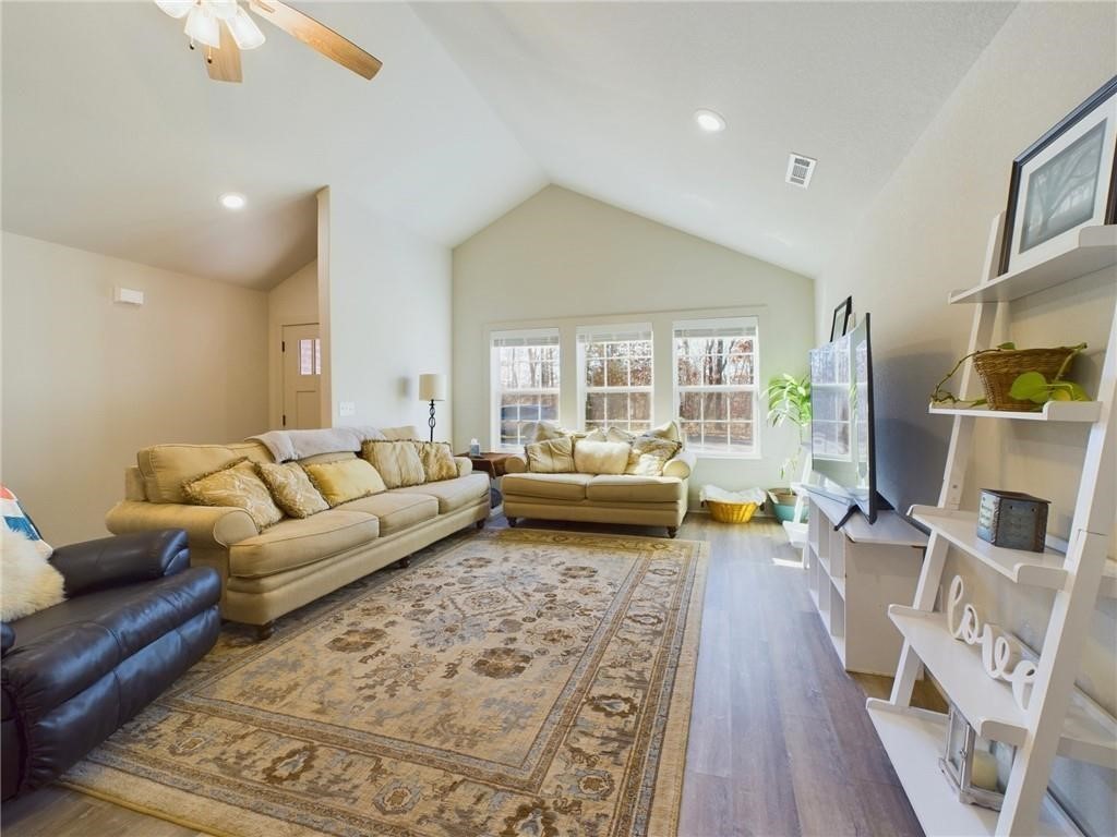 North Riding Sub Bvv - Residential Lease