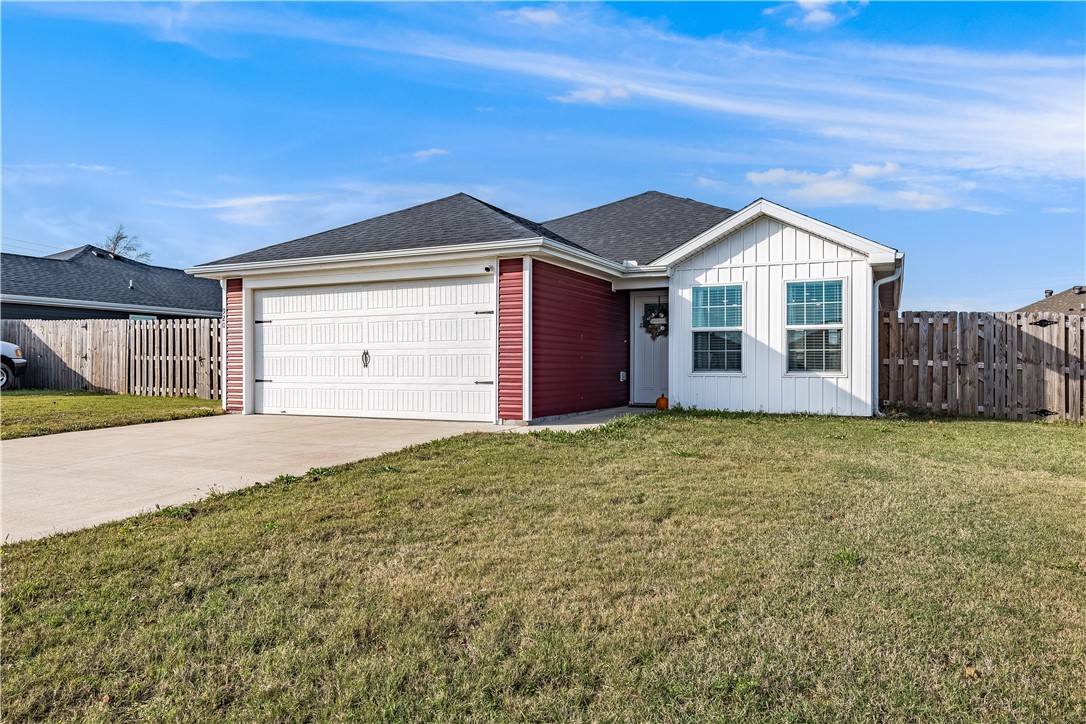 Discover the perfect blend of style and function in this 3-bedroom, 2-bathroom home. The open-concept design seamlessly flows from the living room to the dining area and kitchen. Schedule your private showing today!