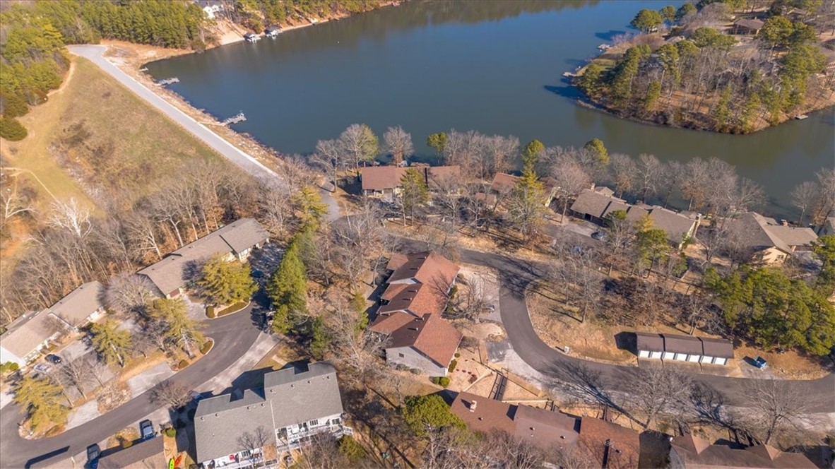 Shakespeare Courts Bvv - Residential