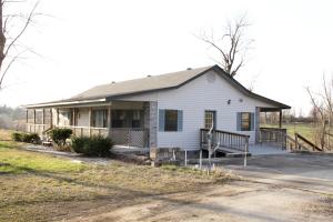 Open floor plan with this spacious 4 bedroom 3 bath home on 6.5 ac located just 7.4 miles north of WalMart off of Hwy 65.