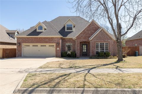 Photo of 1888 N Candleshoe Drive, Fayetteville, AR 72701 (MLS # 1340504)