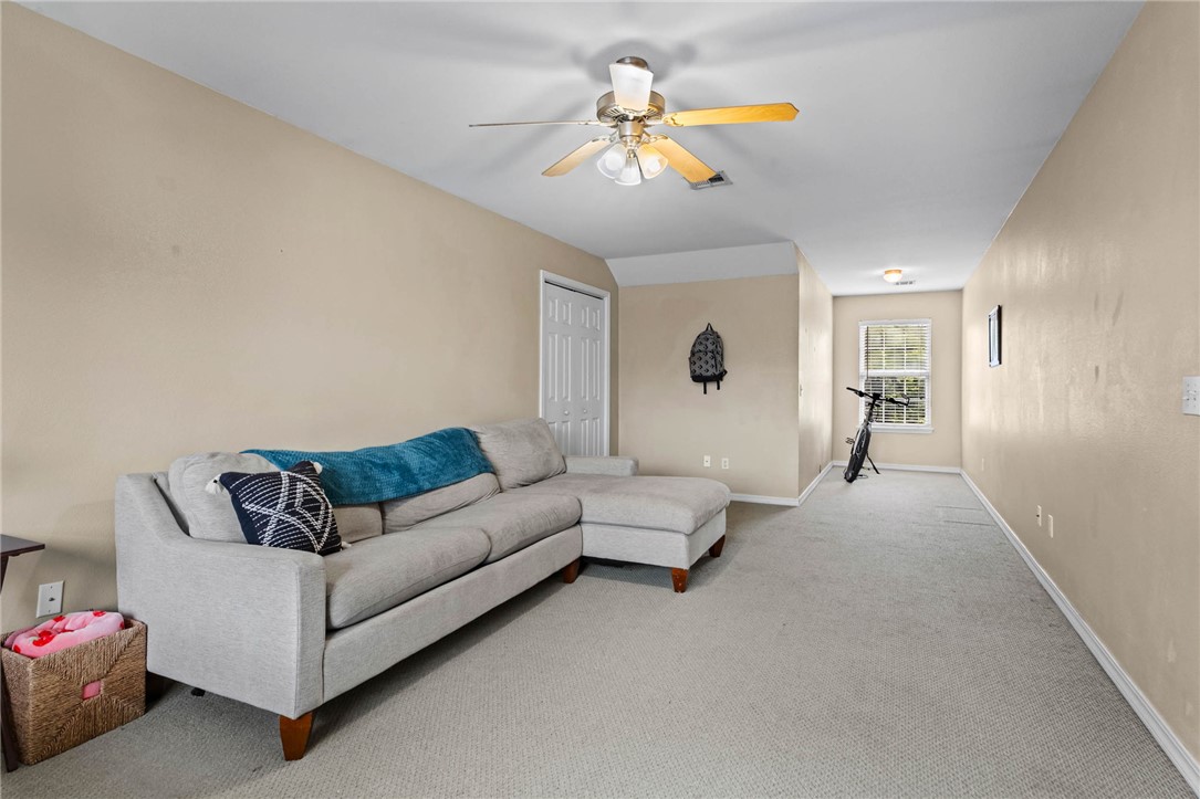 EAGLE CREST SUB-SPRINGDALE - Residential