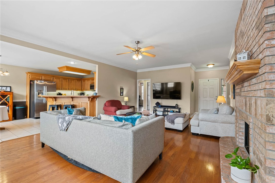 EAGLE CREST SUB-SPRINGDALE - Residential