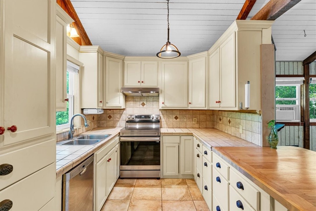 Wooded Hollow Estates - Residential