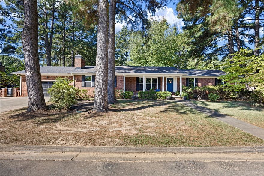 Welcome to your dream home! Nestled in the heart of West Russellville, this beautifully maintained 4-bedroom, 3-bath residence offers the perfect blend of comfort, convenience, and versatility. With two primary suites, it's ideal for multi-generational living or hosting guests in style.

Just minutes from shopping centers, medical facilities, schools, and everyday amenities—this home puts everything you need right at your fingertips while offering a peaceful neighborhood feel.

Whether you're upsizing, relocating, or just looking for a place to grow, this West Russellville gem checks all the boxes. Ready to make it yours?
