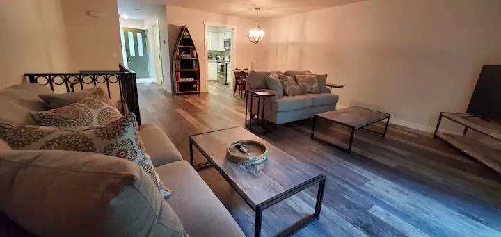 Kingsdale Courts - Residential Lease