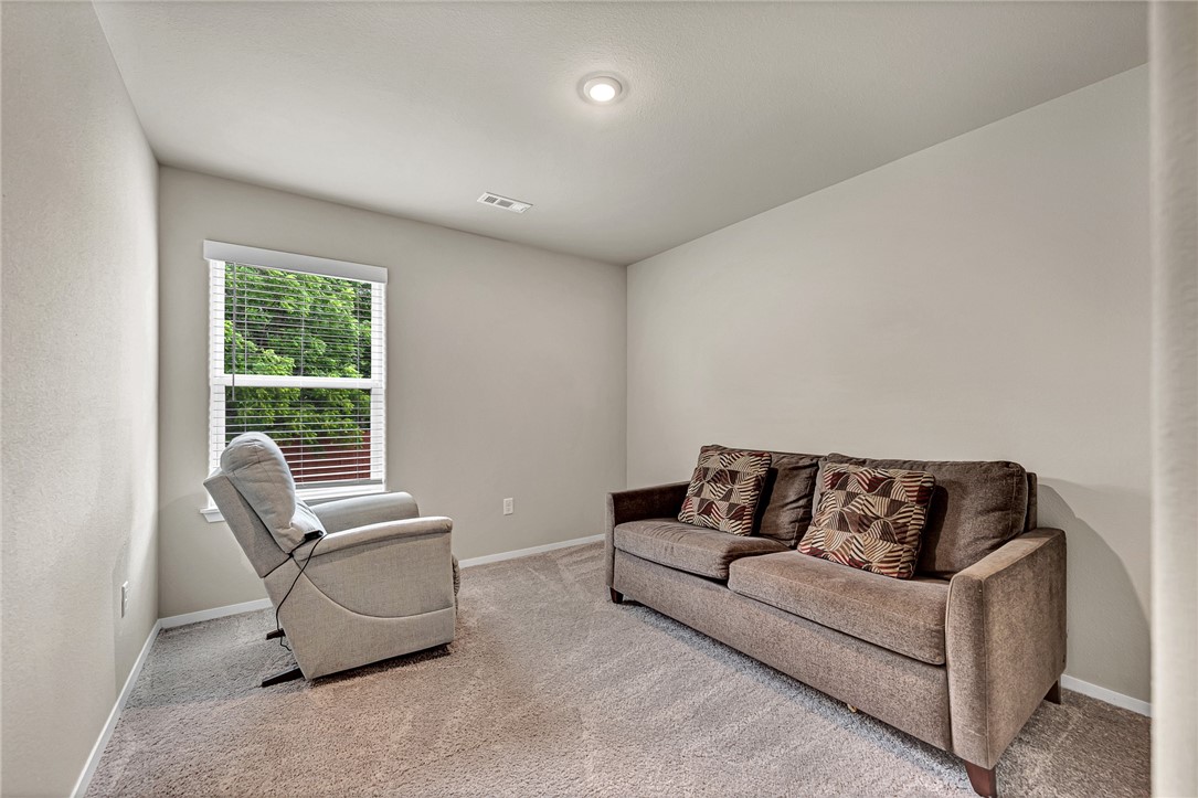 Willow Creek Ph 1 Rogers - Residential Lease