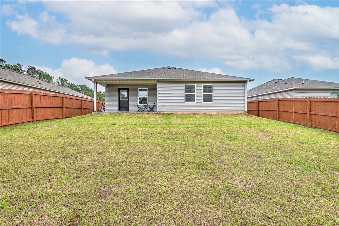 Willow Creek Ph 1 Rogers - Residential Lease